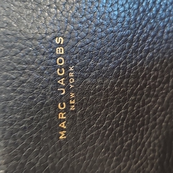 Marc Jacobs Pebbled Leather Crossbody W/COA MSRP $350 - Picture 3 of 16